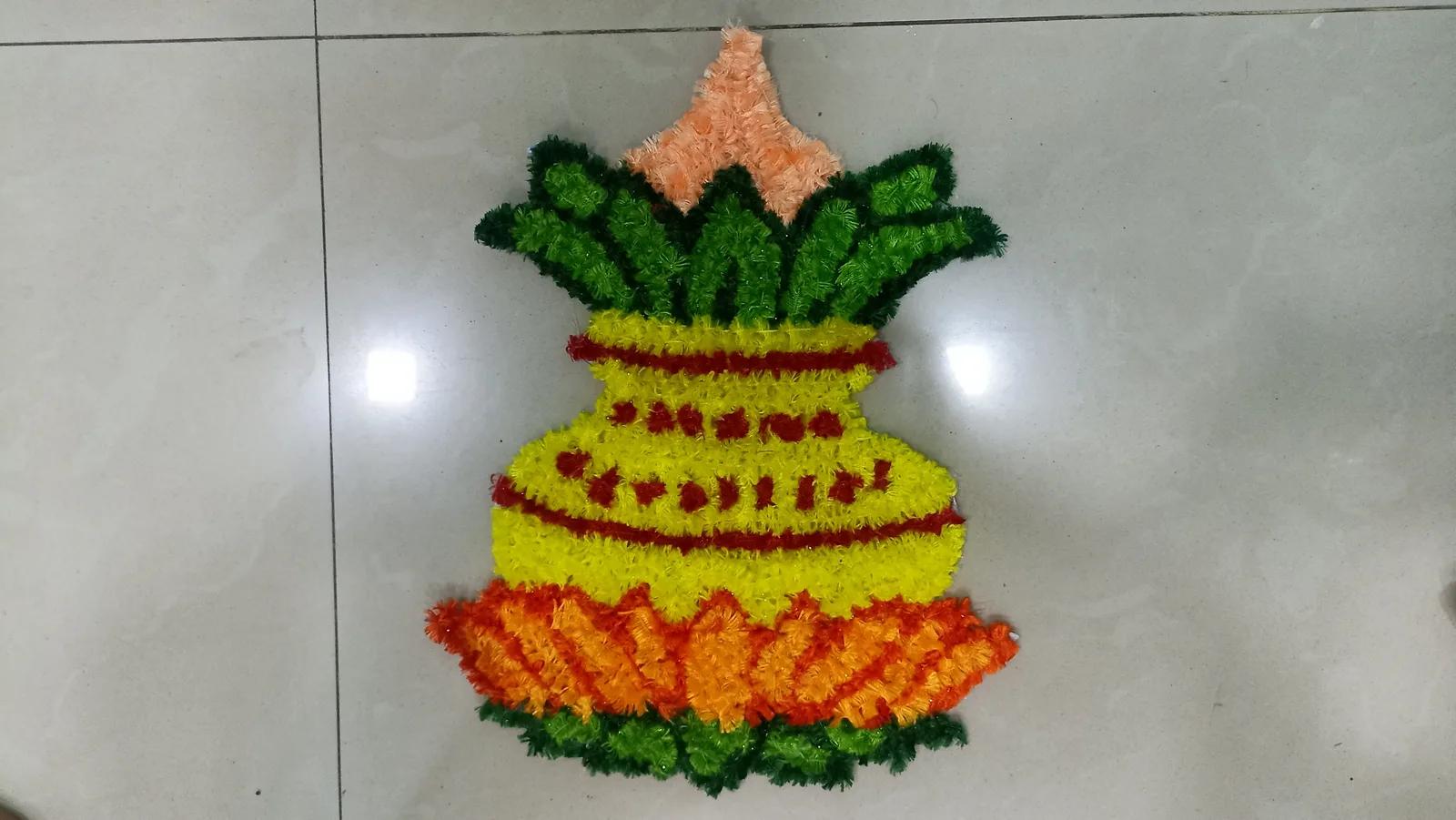 Kalash Woolen Rangoli Mat – Yellow & Orange