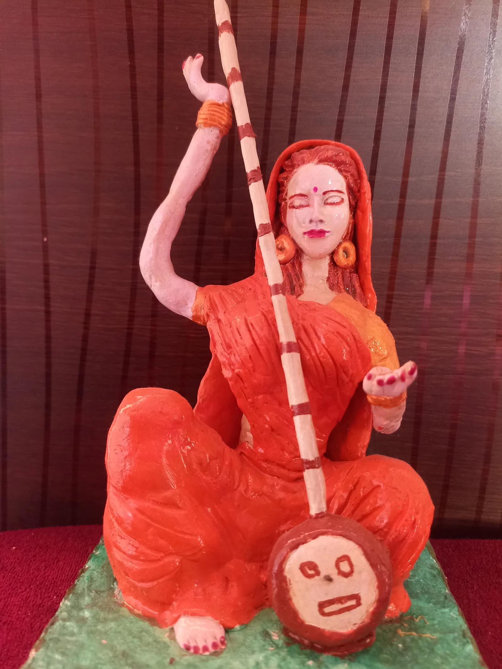 Meera Bai with Ektara – Handcrafted Clay Sculpture — image 2